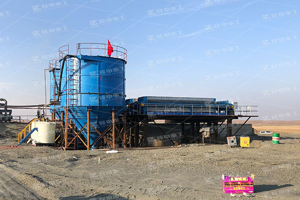 200平方的壓濾機有嗎？污泥脫水機多少錢一臺？